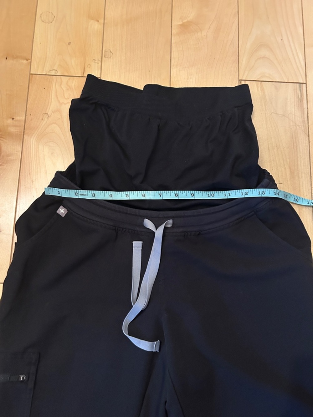 Figs Black Maternity Jogger Scrub Pants Over Belly Size S - Picture 7 of 10